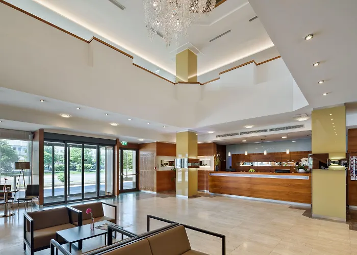 Austria Trend Europa Hauptbahnhof グラーツ