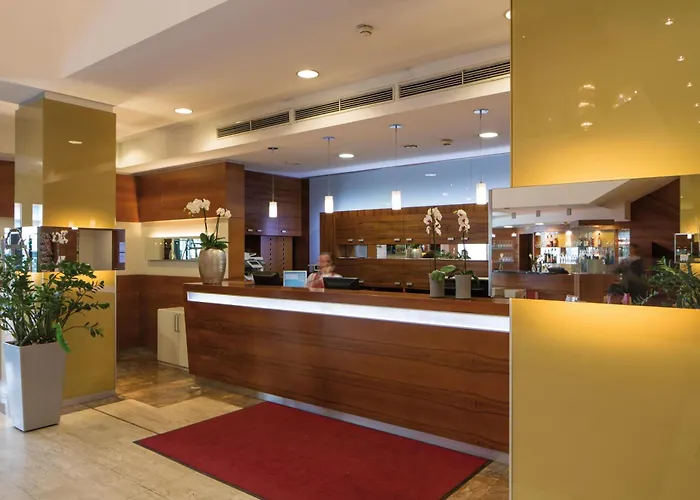 Austria Trend Europa Hauptbahnhof グラーツ